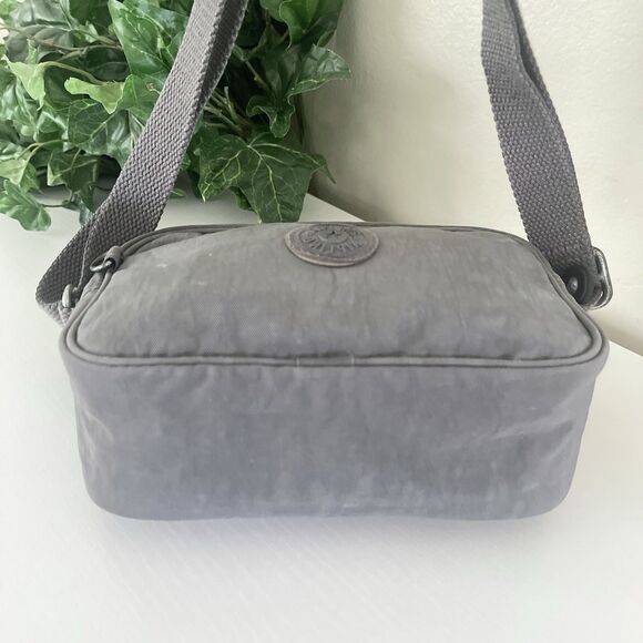 Kipling Cross Body Bag Travel Adjustable Strap Light Gray Washable Pocket Zipper - Picture 5 of 10
